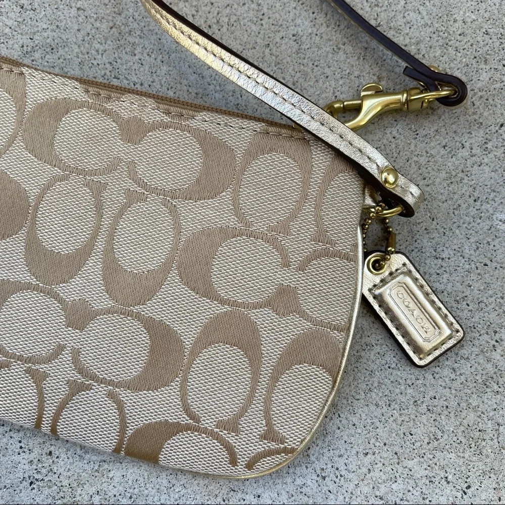 Coach tan mini wristlet - excellent condition - Picture 3 of 5